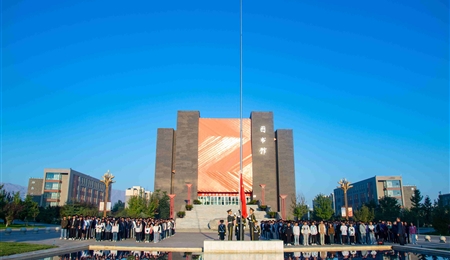 信息技術學院舉行新學年第一場升國旗儀式